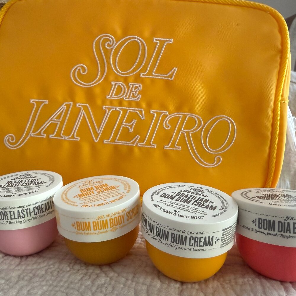 Sample Bag: Bum Bum Cream, Bum Bum Body Scrub, Beija Flor, Bom Dia Bright Cream